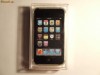 IPod Touch 3rd gen  32gb PRET NEGOCIABIL +sticker cauciucat cu anglia pe spate