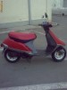 Vand scooter HONDA VISION 1993 ,cu acte vopsit de 2 saptamani,3700 km parcursi,baterie noua cu garantie 1 an,porneste la buton si la pedala.