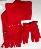 Set rosu fular si manusi pufoase  Ralph Lauren