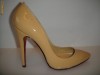 PANTOFI  CHRISTIAN  LOUBOUTIN LACK NUDE DIN PIELE