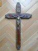 CRUCIFIX DE PERETE DIN BRONZ SI LEMN DE MAHON - SPANIA CCA. 1920