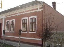 Vand CASA  3 camere, buc. baie, hol , intrare comuna foto