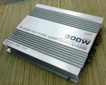 AMPLIFICATOR 300W foto