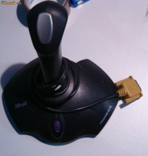 joystick Trust  Predator SV 85