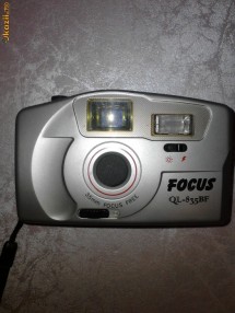 Aparat foto cu film