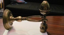 CY - Veche aplica, electrica, din bronz / foarte frumoasa foto