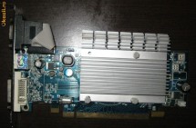 PLACA VIDEO ATI Radeon HD 2400PRO foto