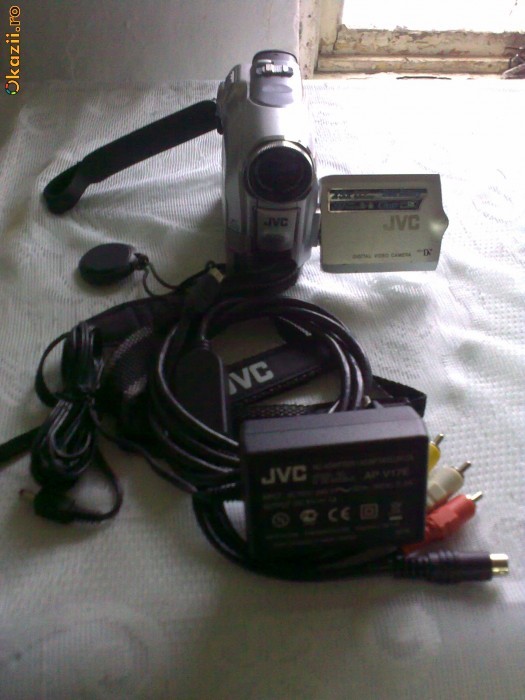 CAMERA VIDEO NINI DV JVC foto mare