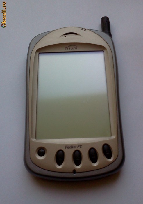 Smartphone Mitsubishi Trium Mondo - de muzeu! foto mare