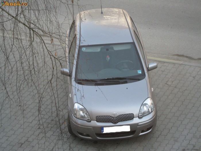 Toyota Yaris foto mare