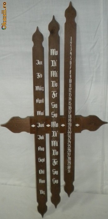 Calendar in limba germana din lemn foto mare