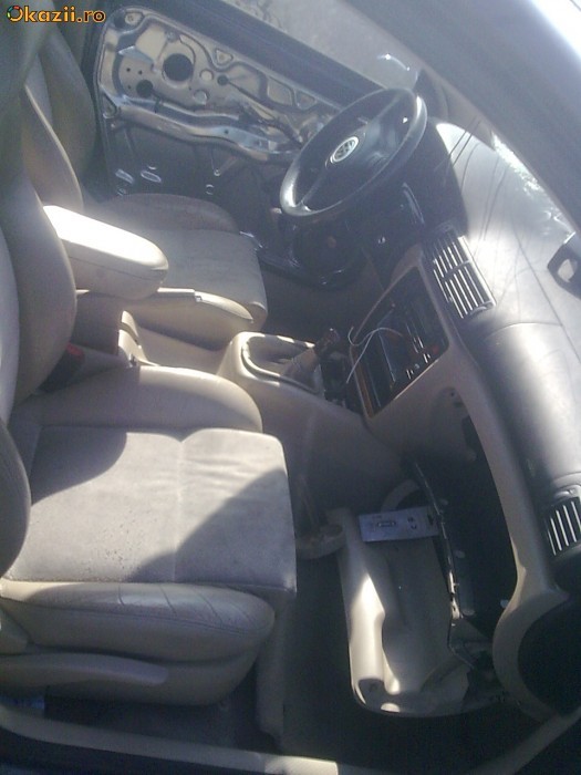 Vand elemente interior crem pentru VW. Passat foto mare
