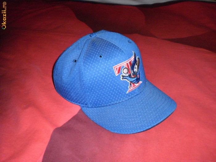 Sapca New Era foto mare