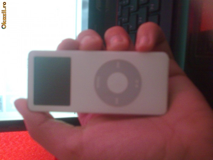 Vand iPod Nano 2GB white foto mare