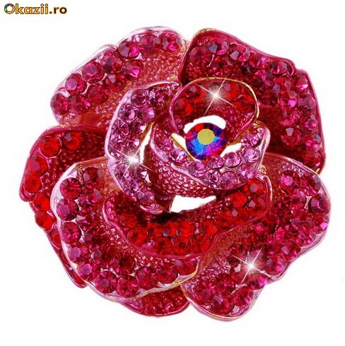 Brosa deosebita placata cu aur galben 18K si cristale Swarovski foto mare