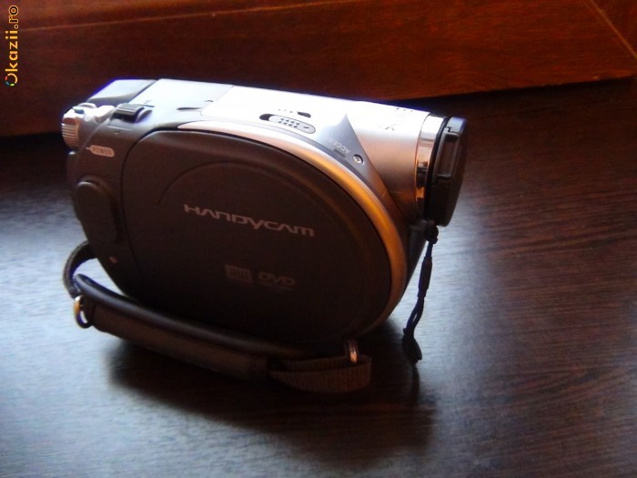 camera video SONY DCR-DVD 205 foto mare