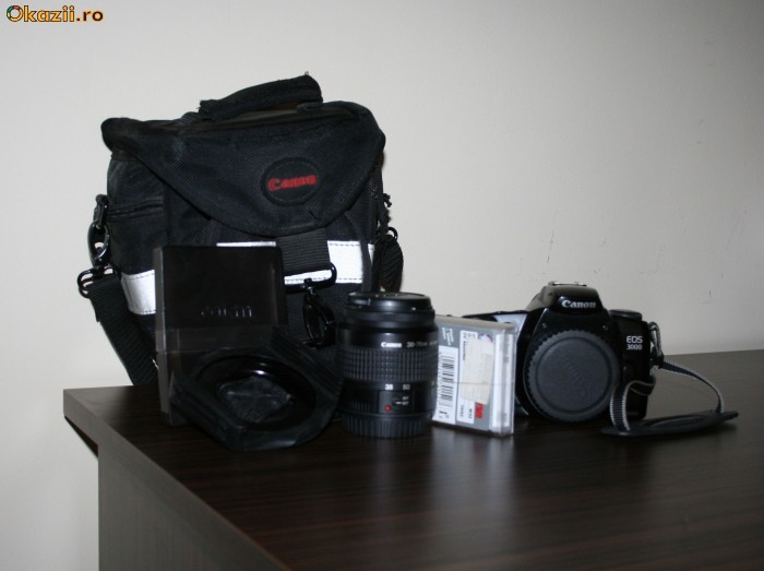 Canon EOS 3000 cu geanta foto Canon si accesorii foto mare