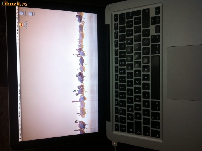 Apple Macbook 13 foto mare