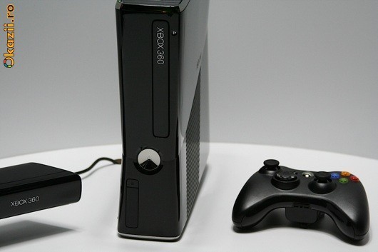 Xbox 360 Slim ca nou. foto mare