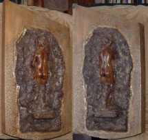 Basorelief  pe placa de lemn , nud , vechi