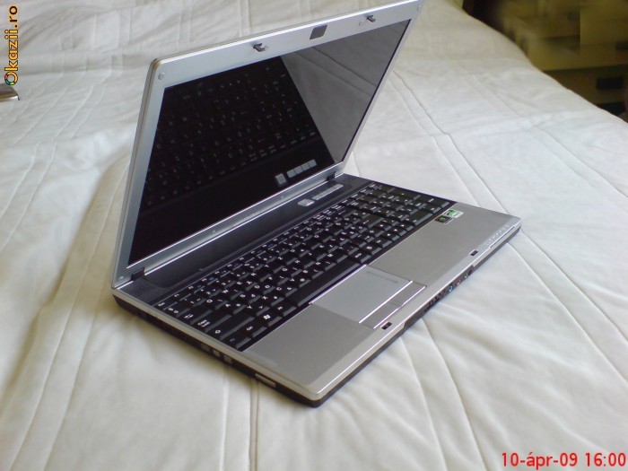 Vand Laptop MSI m670x foto mare