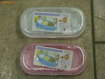 Recipient din plastic pt condimente+lingurite.