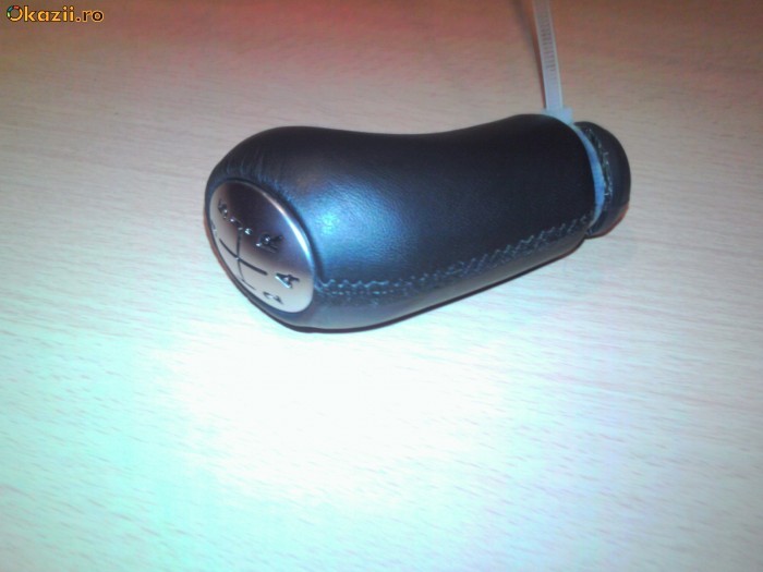 Maciulie piele schimbator Renault Megan 2,ornament crom trepte 5+1 foto mare Maciulie piele schimbator Renault Megan 2,ornament crom trepte 5+1 foto mare
